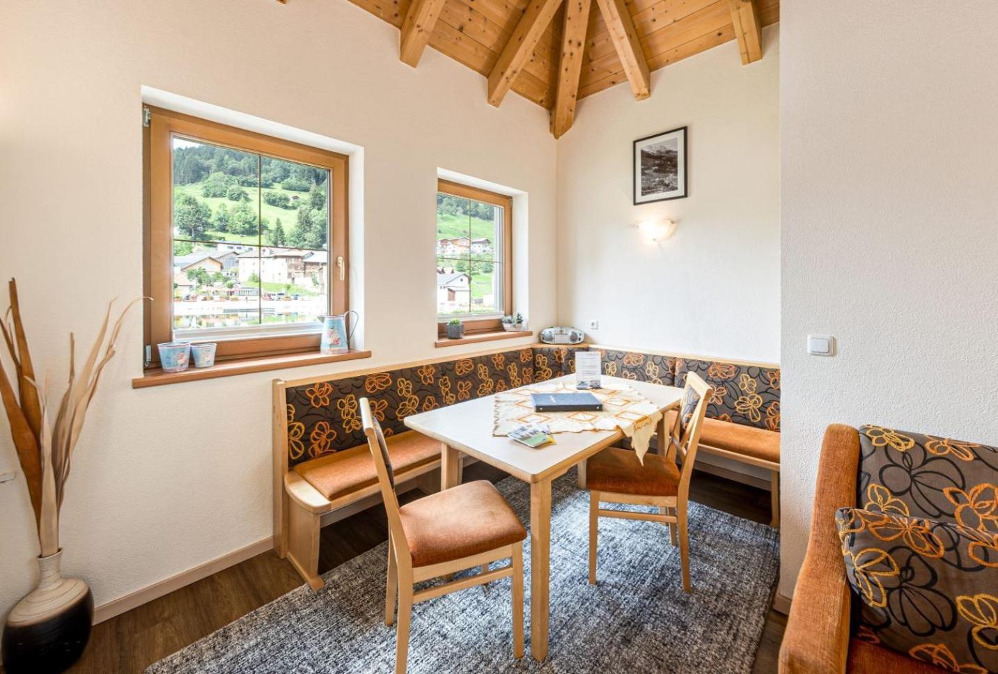Appartements Am Burgsee ラディス エクステリア 写真